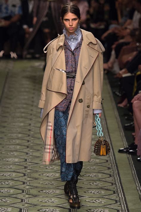 burberry 2016 fall|burberry runway 2016.